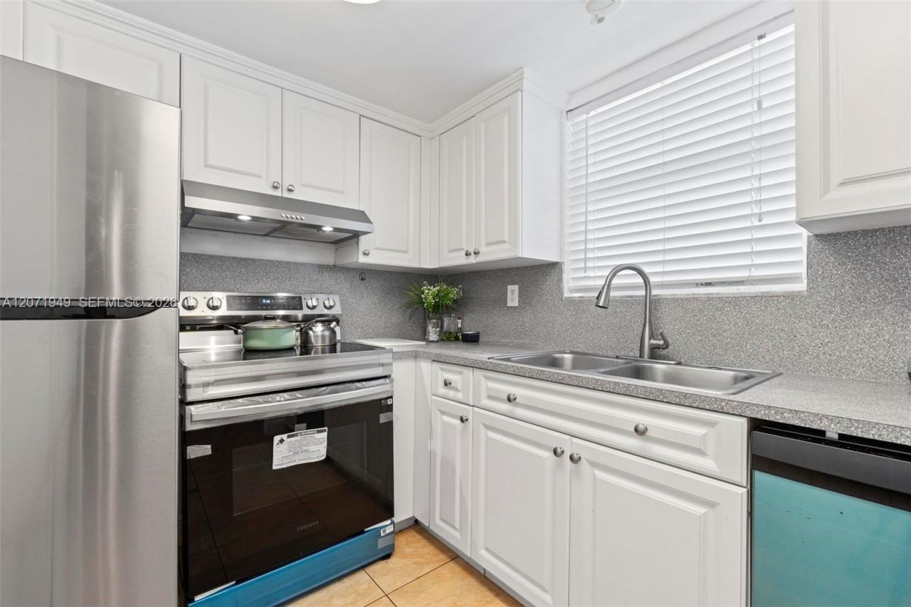 Please Call For Address, Unit L314, Miami, FL 33172 Photo