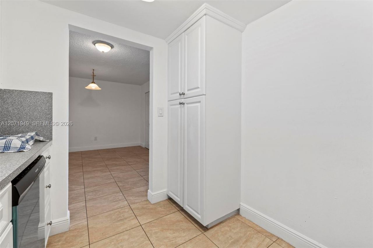 Please Call For Address, Unit L314, Miami, FL 33172 Photo