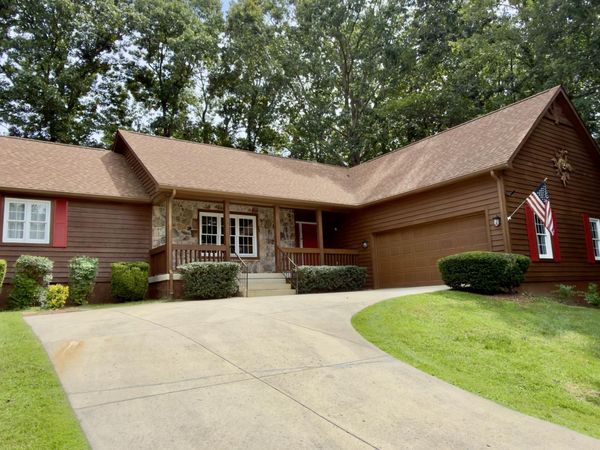 25 Amesbury Court, Crossville, TN 38558