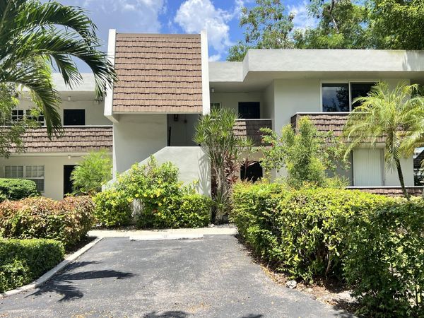 4017 N CYPRESS Drive, Unit 101, Pompano Beach, FL 33069