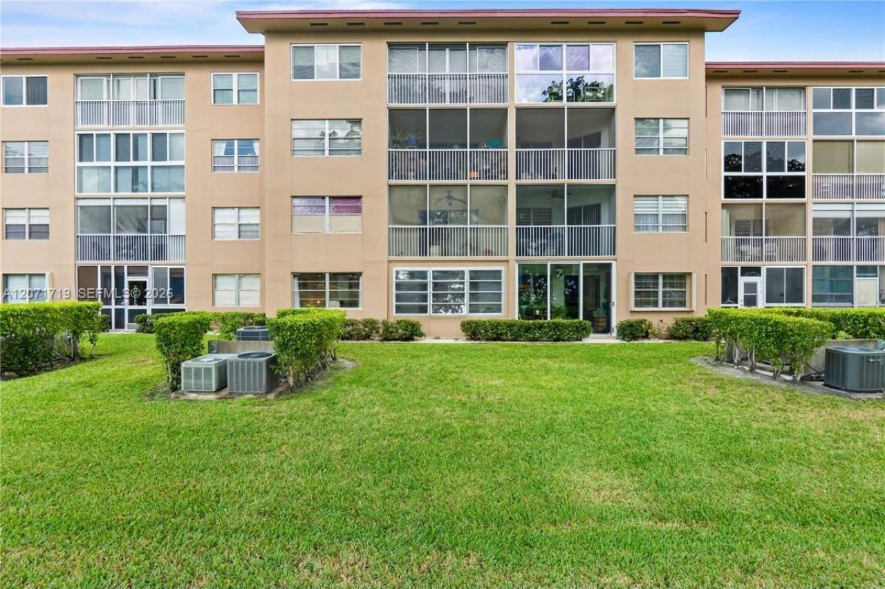 12750 SW 4th Ct , Unit 105J, Pembroke Pines, FL 33027 Photo