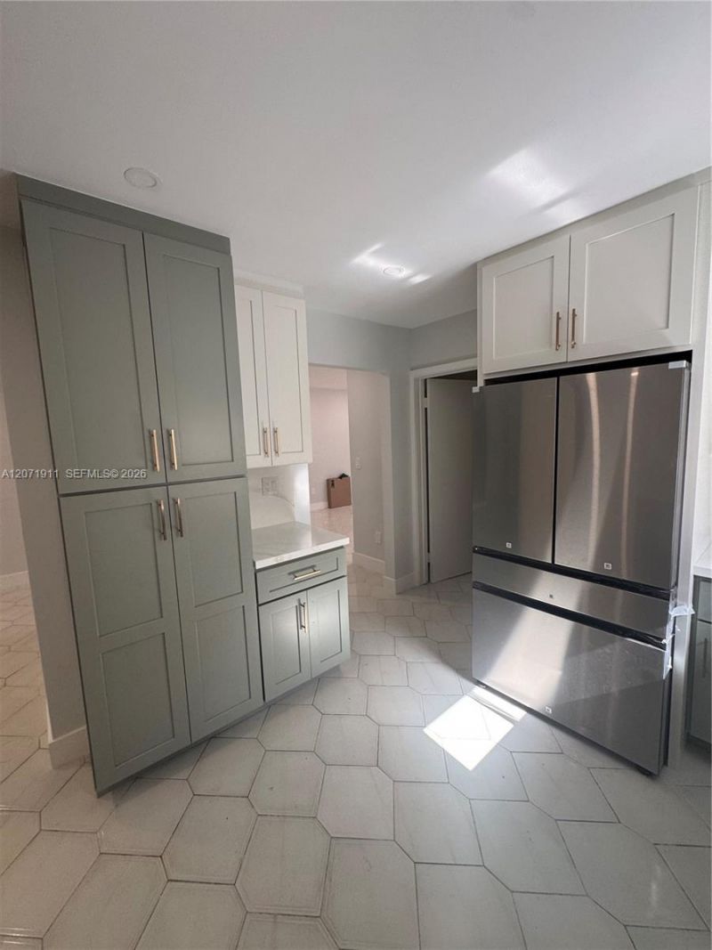 3160 NW 3rd St , Miami, FL 33125 Photo