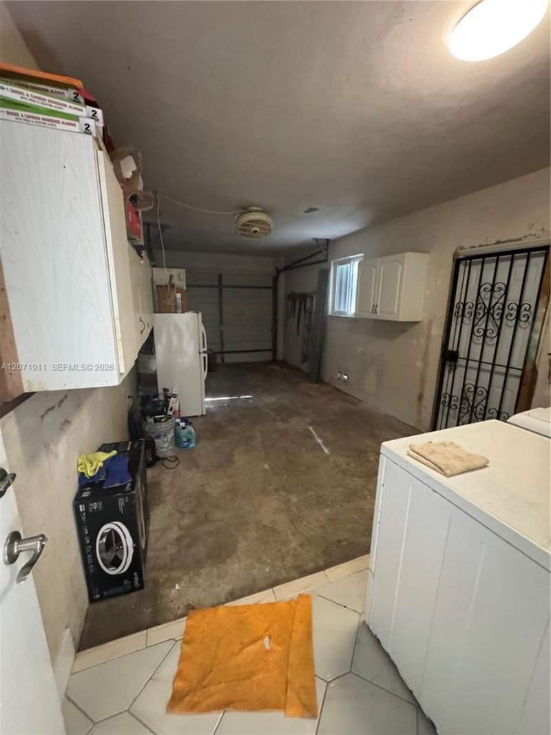 3160 NW 3rd St , Miami, FL 33125 Photo