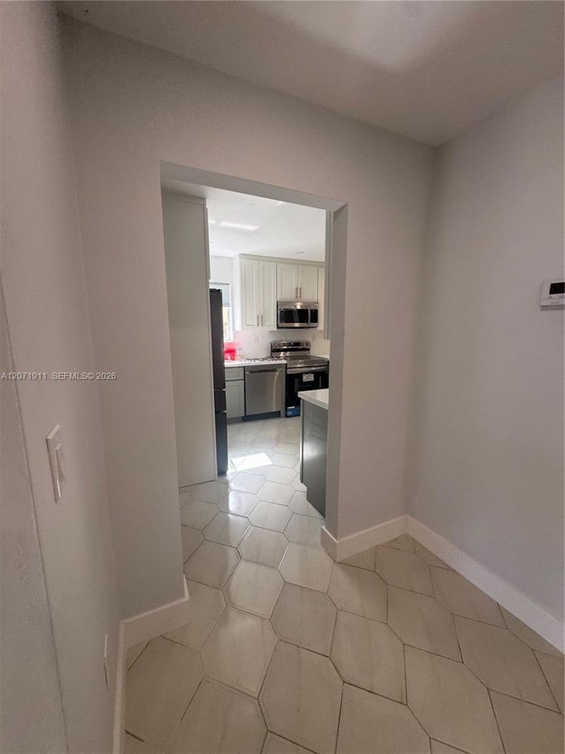 3160 NW 3rd St , Miami, FL 33125 Photo