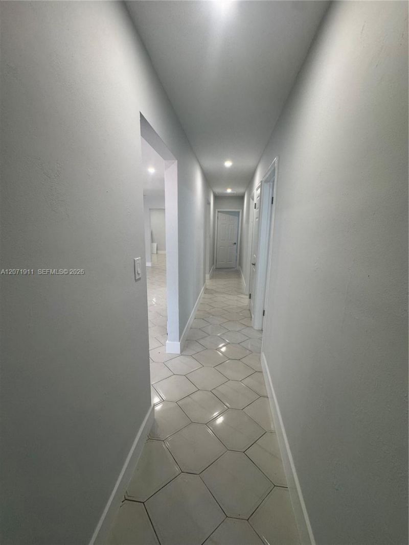 3160 NW 3rd St , Miami, FL 33125 Photo