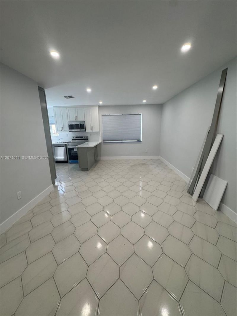 3160 NW 3rd St , Miami, FL 33125 Photo