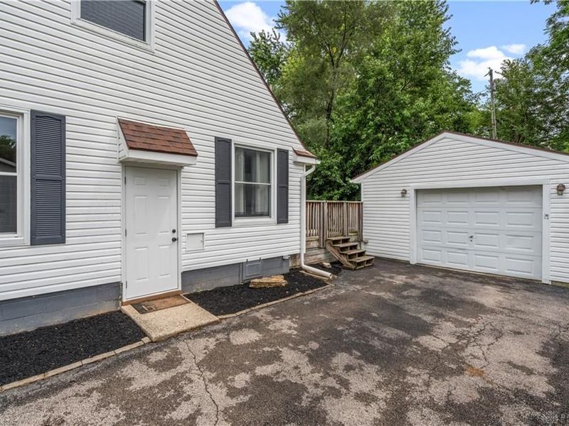 421 N Monroe Drive, Xenia, OH 45385 Photo 4