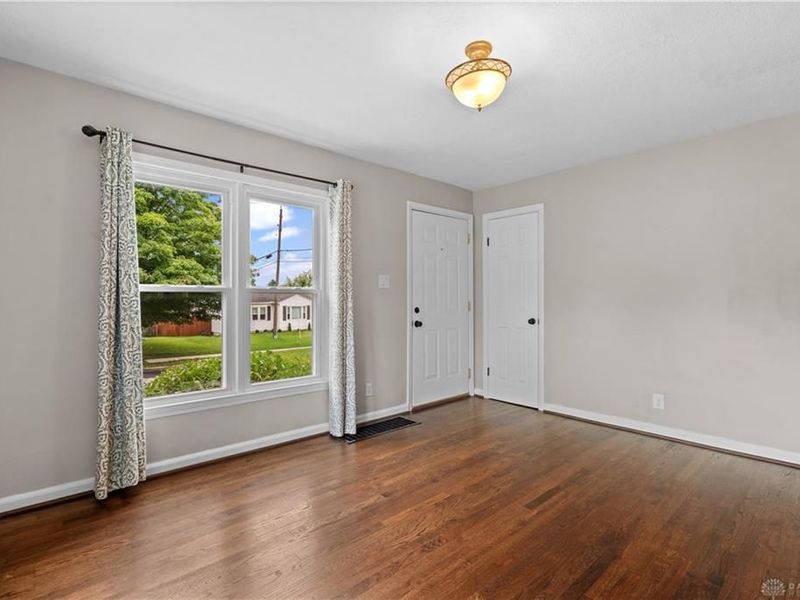 421 N Monroe Drive, Xenia, OH 45385 Photo 9