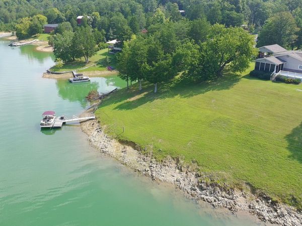 1230 Owens Lane, Dandridge, TN 37725