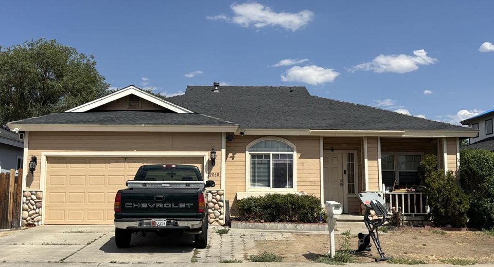 2060 S Mackenzie Circle, Sparks, NV 89431 Photo