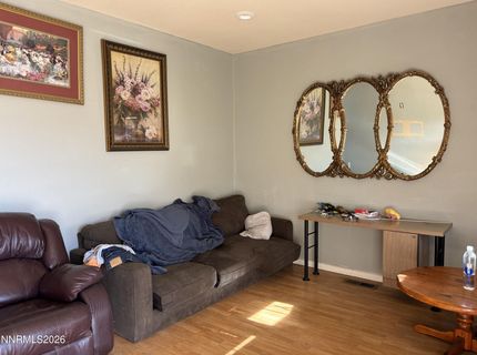 2060 S Mackenzie Circle, Sparks, NV 89431 Photo