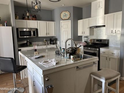 2060 S Mackenzie Circle, Sparks, NV 89431 Photo