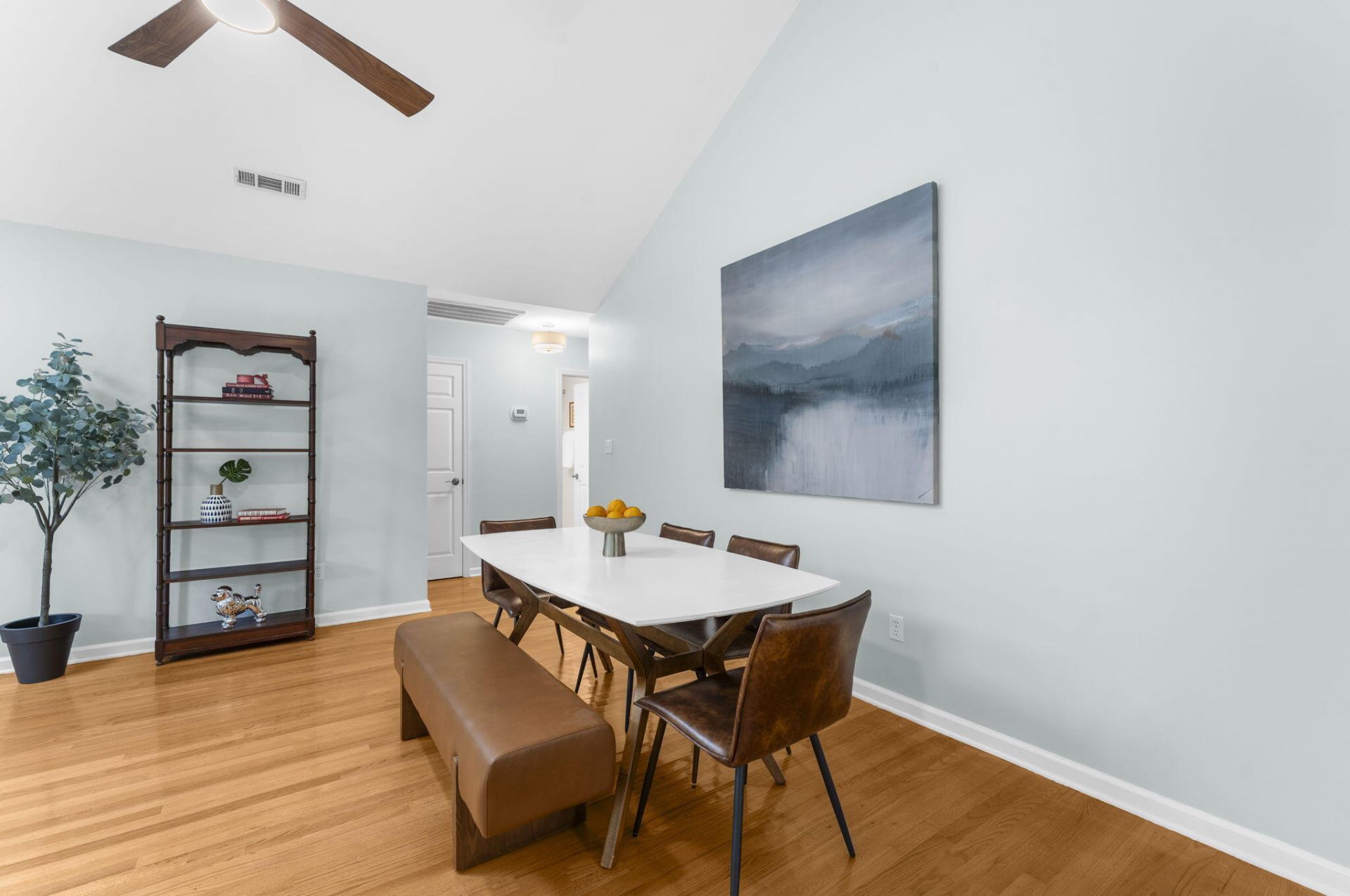 906 Travers Drive Photo 14