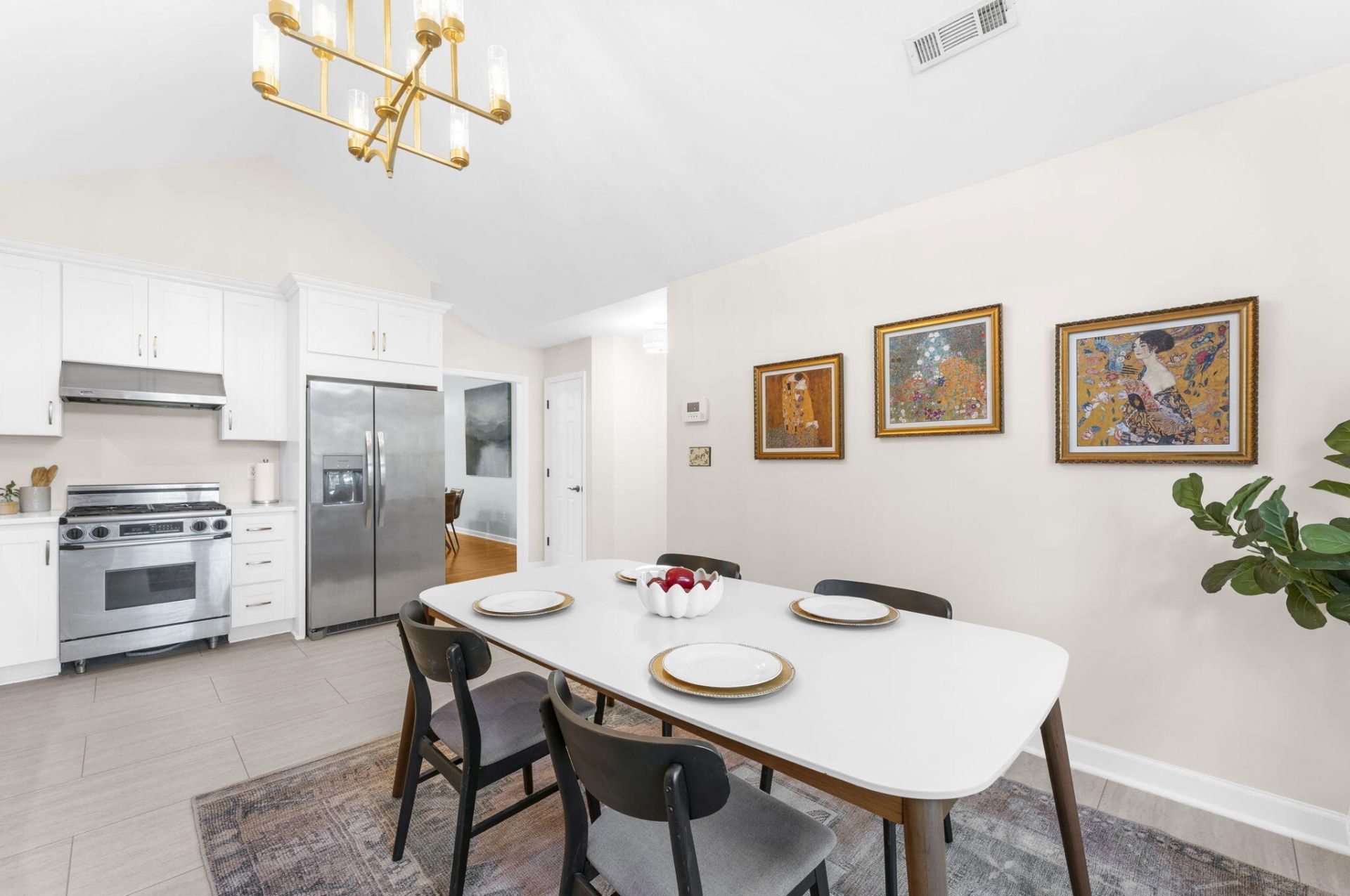 906 Travers Drive Photo 18