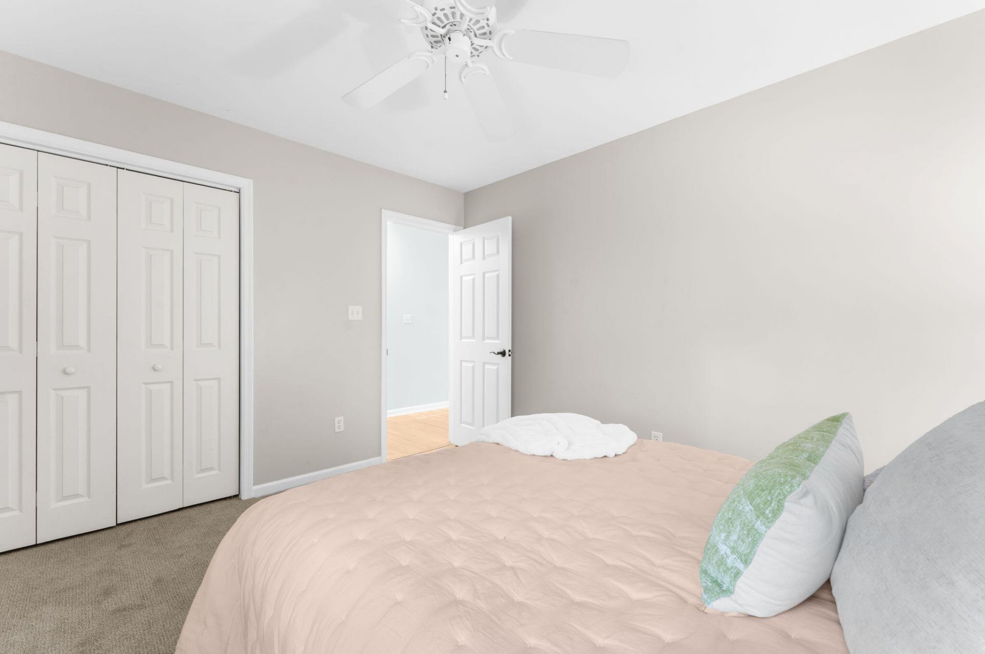 906 Travers Drive Photo 28