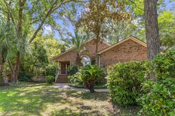 906 Travers Drive photo 4