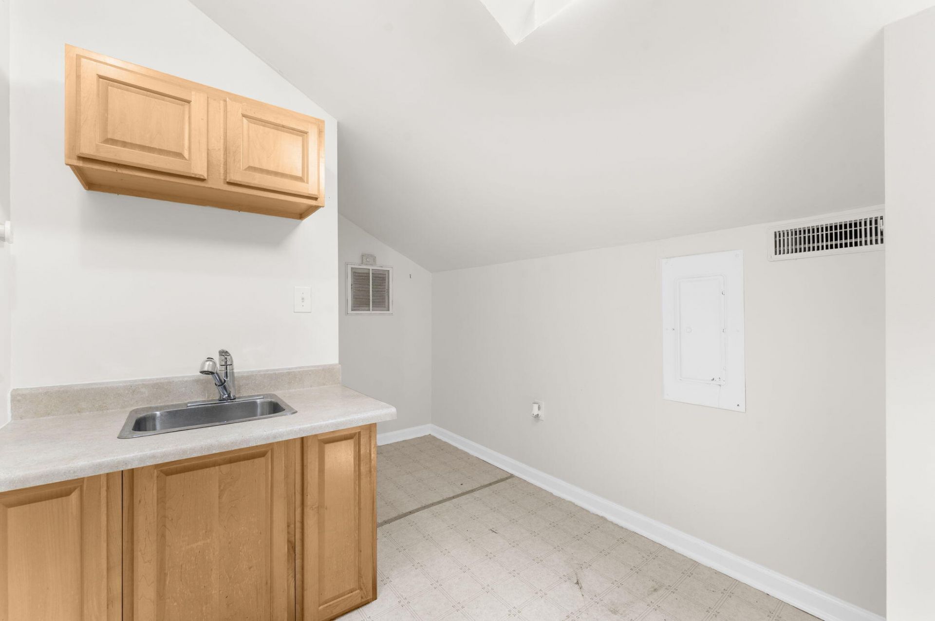906 Travers Drive Photo 36