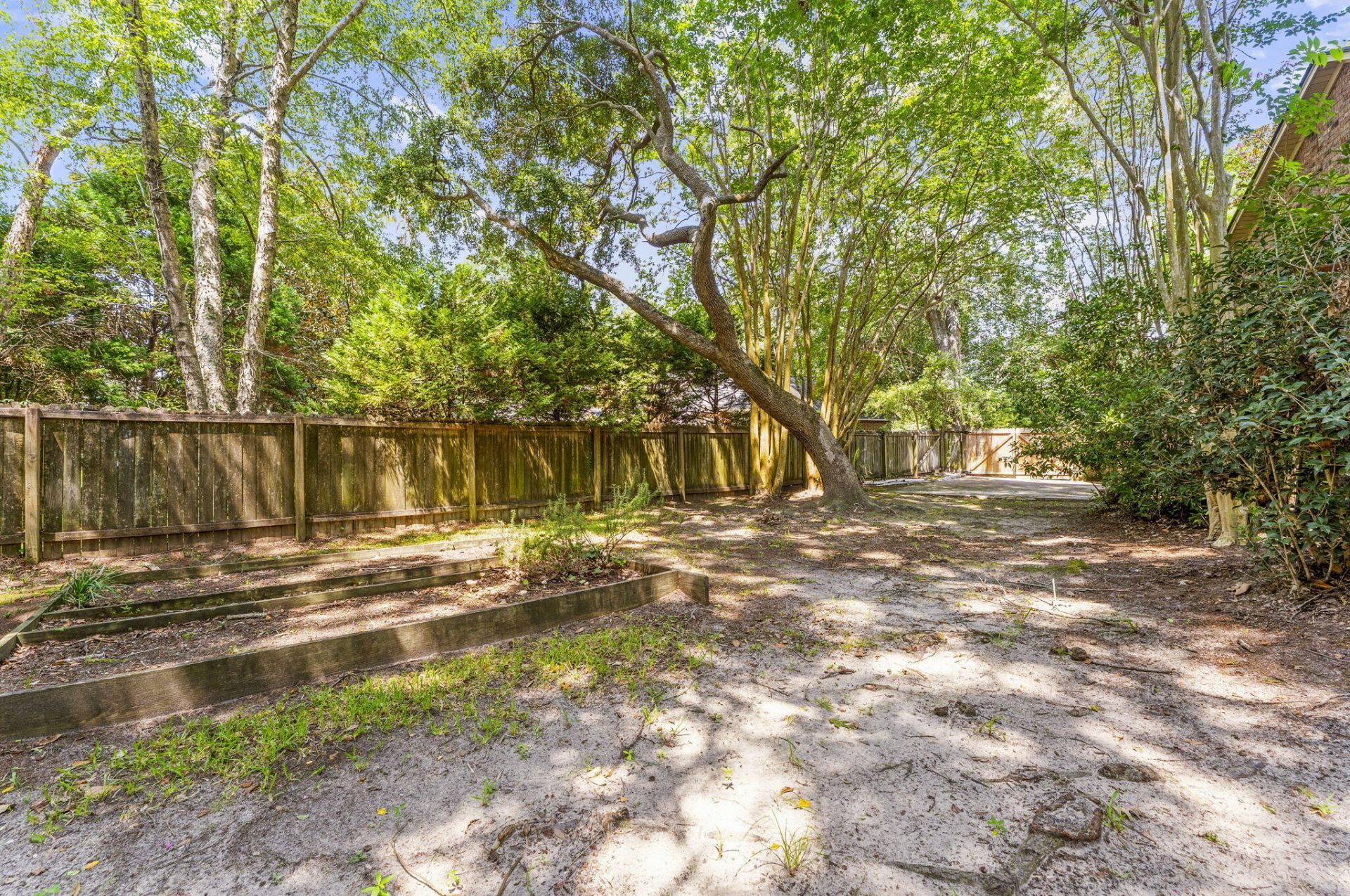 906 Travers Drive Photo 43