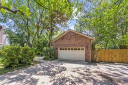 906 Travers Drive photo 4