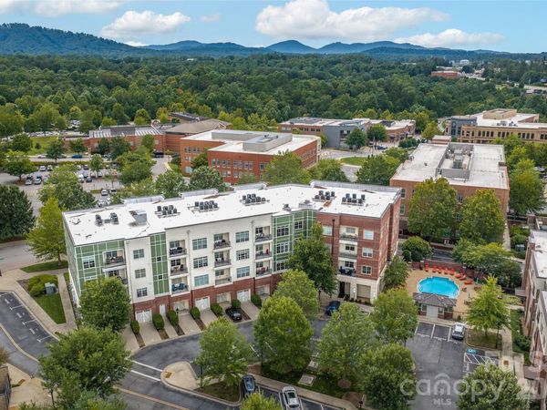 42 Schenck Parkway, Unit 205, Asheville, NC 28803