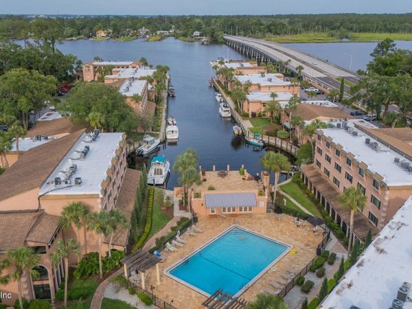 5375 ORTEGA FARMS Boulevard, Unit 510, Jacksonville, FL 32210