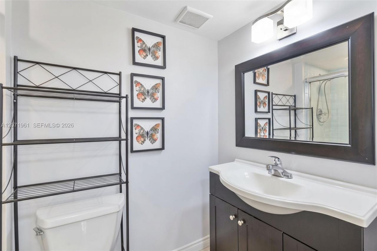 250 174th St , Unit 2211, Sunny Isles Beach, FL 33160 Photo