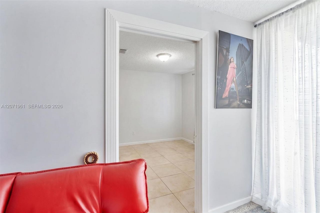 250 174th St , Unit 2211, Sunny Isles Beach, FL 33160 Photo