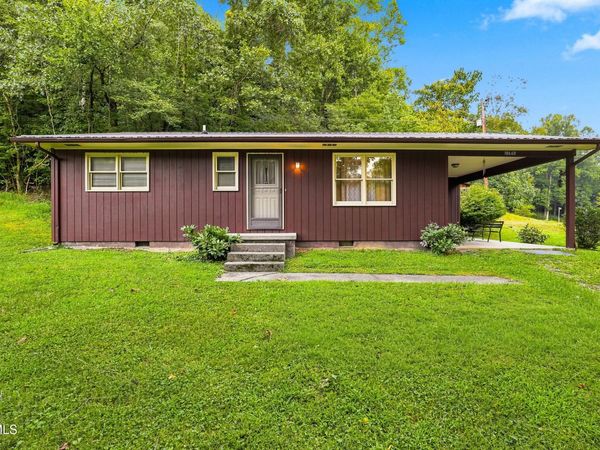 18688 Federal Road, Hiltons, VA 24258