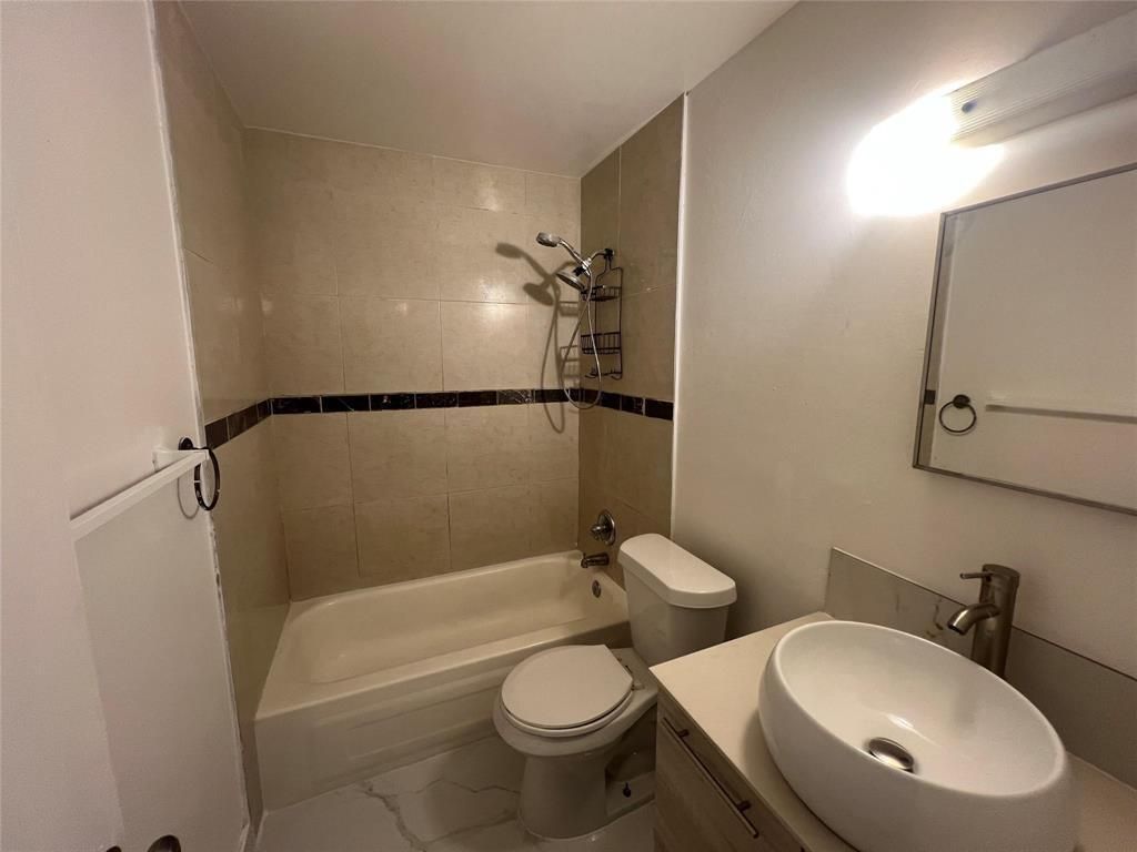 5847 Blueberry Court, Unit 85, Lauderhill, FL 33313 Photo