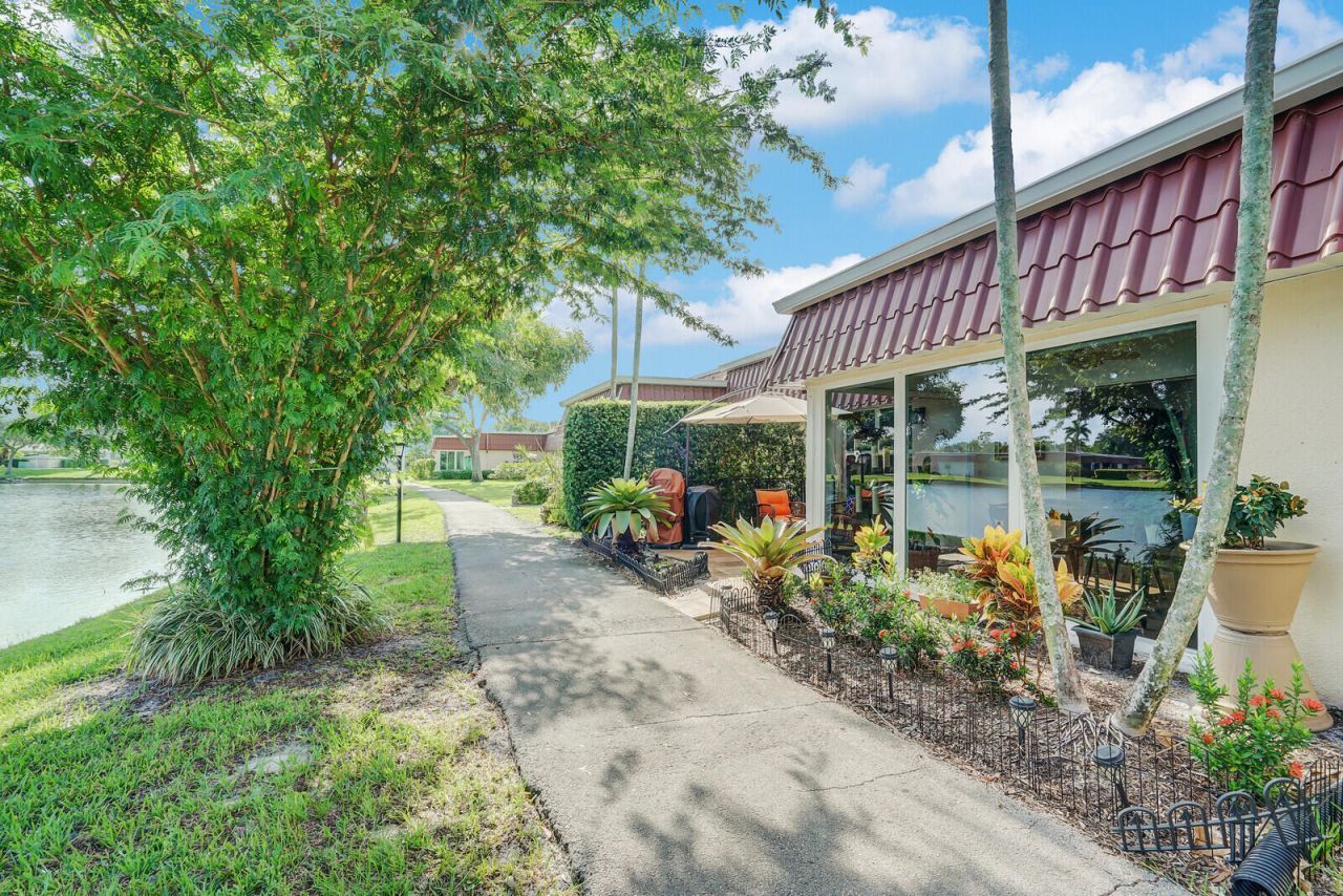 772 Nantucket Circle, Greenacres, FL 33467 Photo