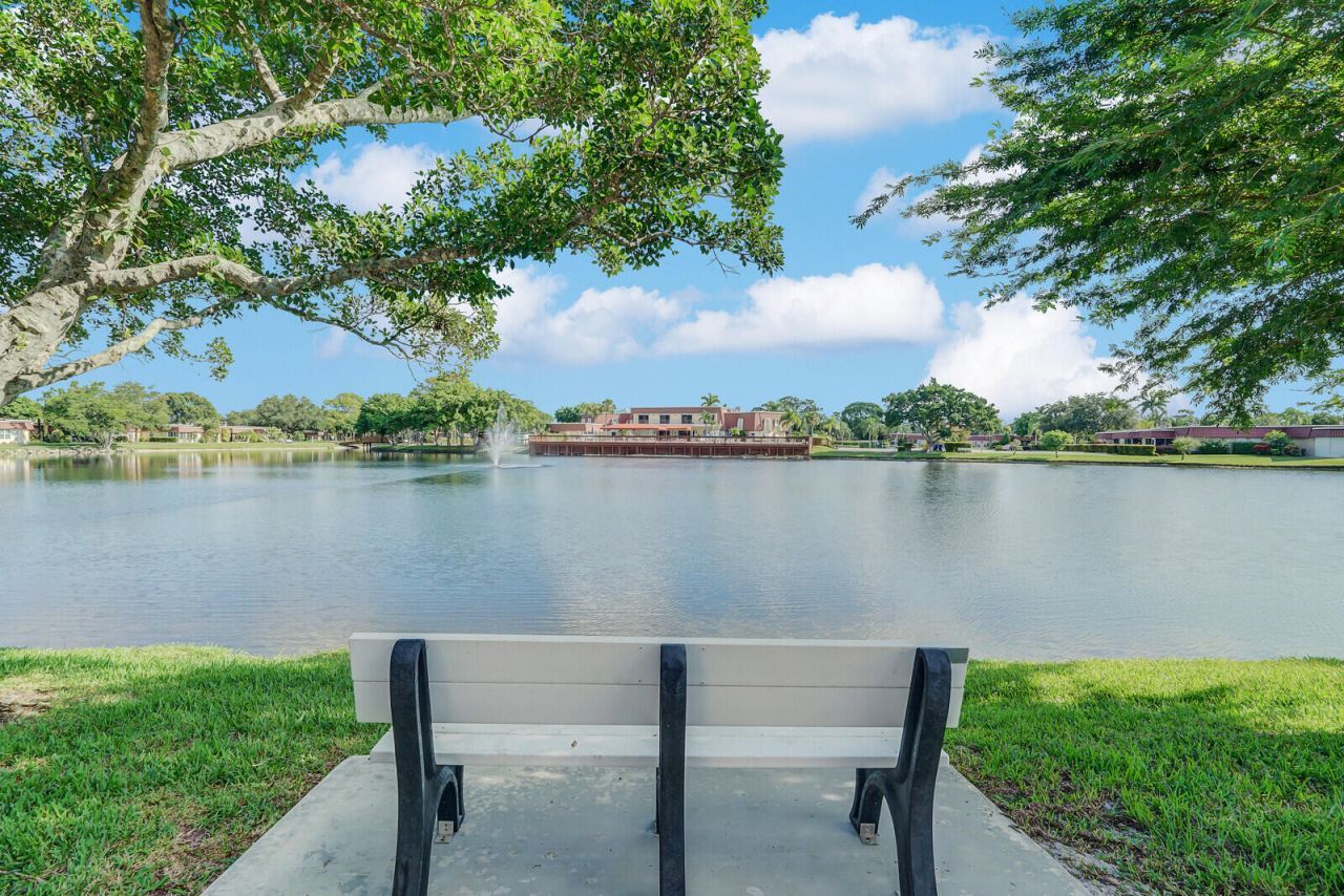 772 Nantucket Circle, Greenacres, FL 33467 Photo