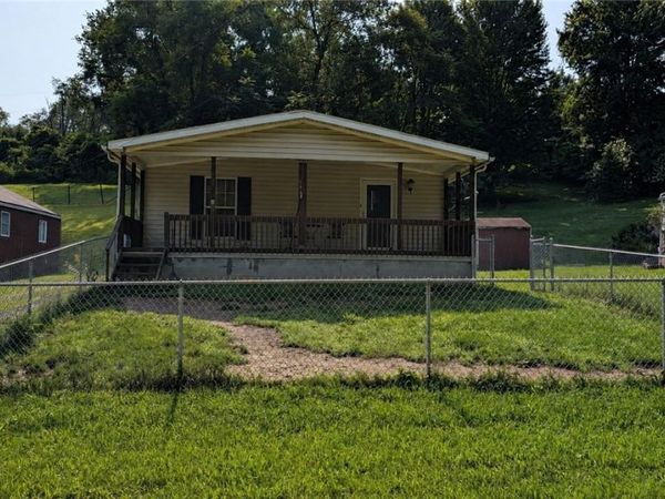648 Daisy Lane, Uniontown, PA 15401