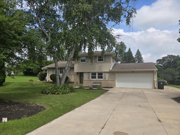 N71W13776 Nicolet COURT, Menomonee Falls, WI 53051