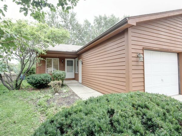 1324 Post Oak Court, Crest Hill, IL 60403