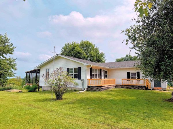 120 Shanghai Ridge Road, Wauzeka, WI 53826