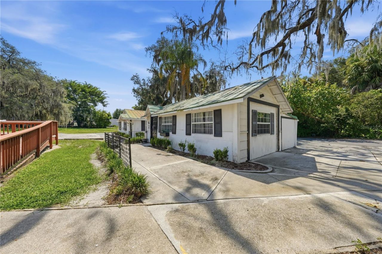 605 S Main Avenue, Minneola, FL 34715 Photo