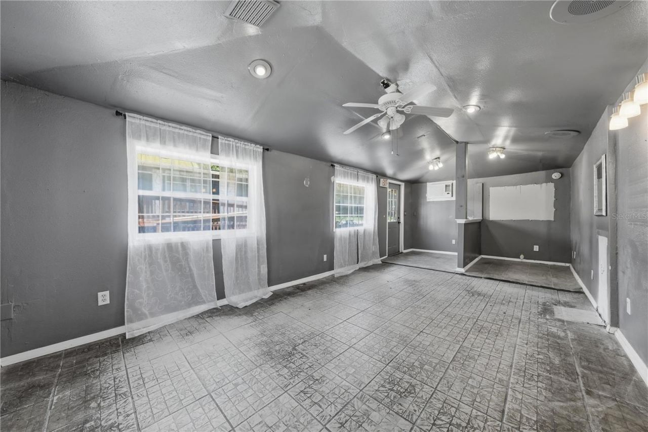 605 S Main Avenue, Minneola, FL 34715 Photo
