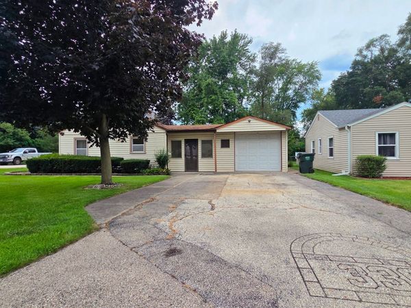336 E ORCHARD Street , Mundelein, IL 60060