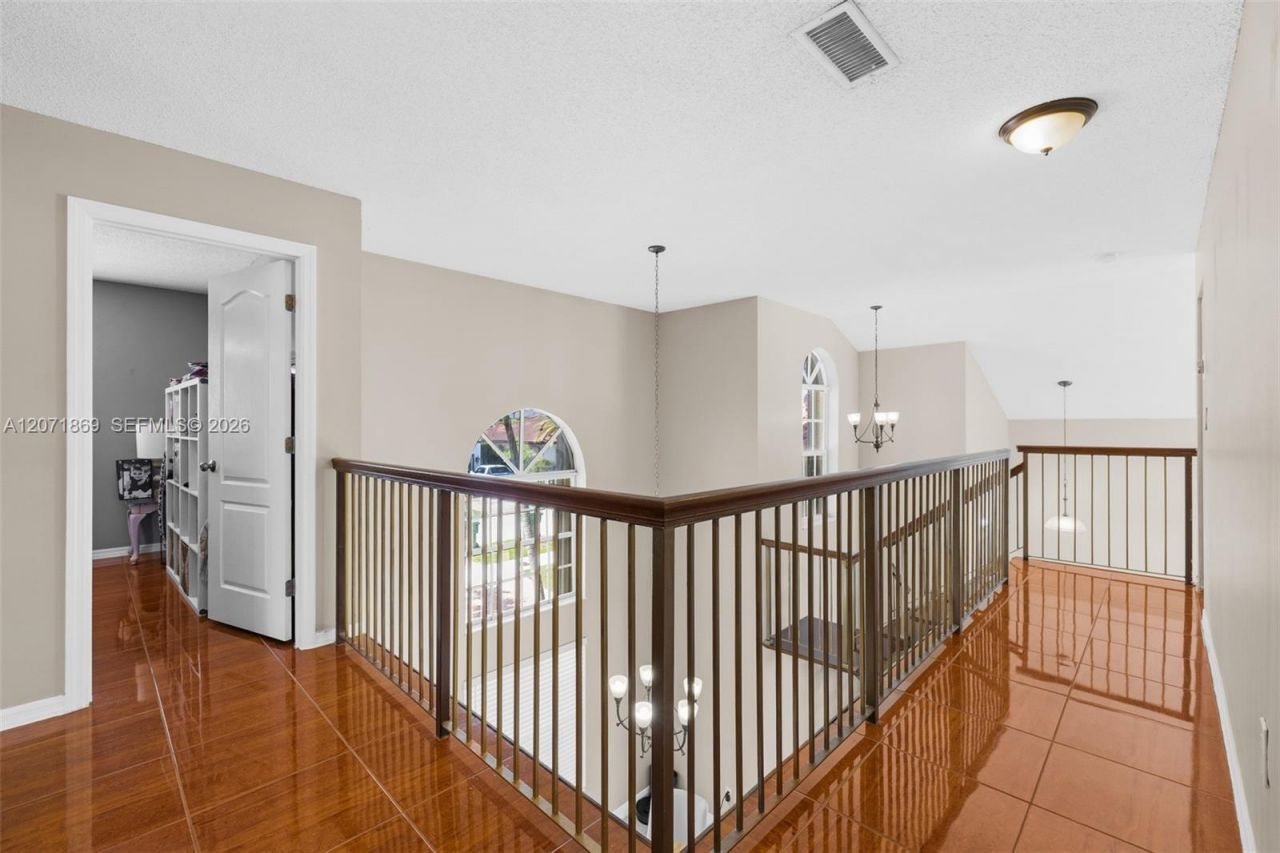 15753 SW 43rd St , Miami, FL 33185 Photo