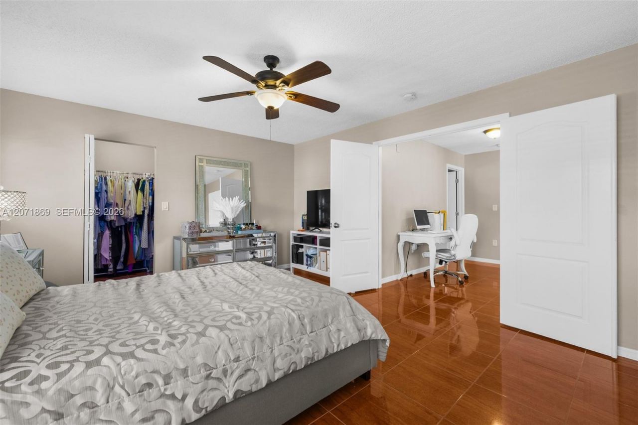 15753 SW 43rd St , Miami, FL 33185 Photo