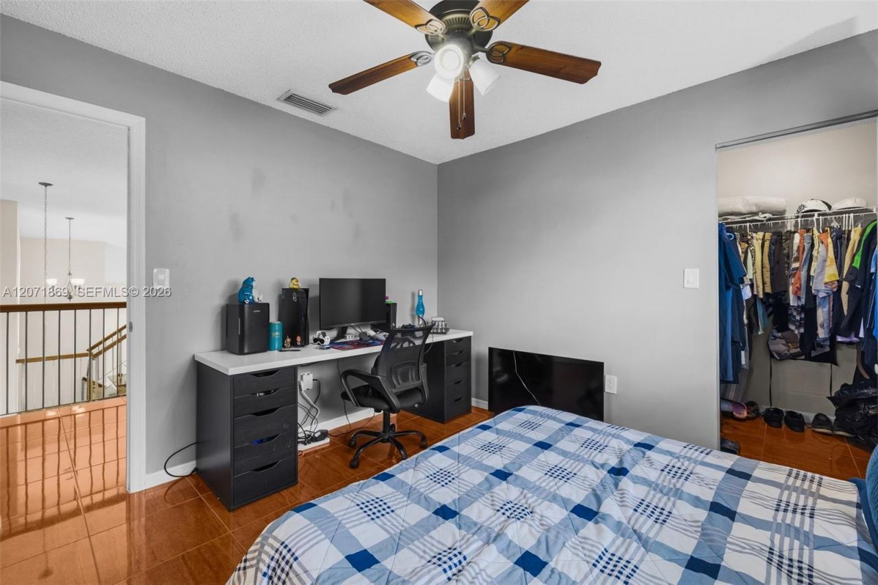 15753 SW 43rd St , Miami, FL 33185 Photo