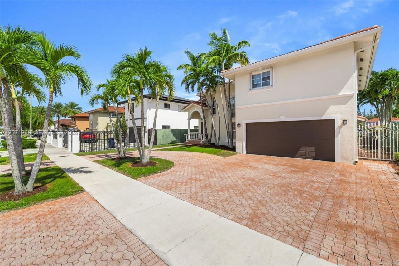 15753 SW 43rd St , Miami, FL 33185 Photo