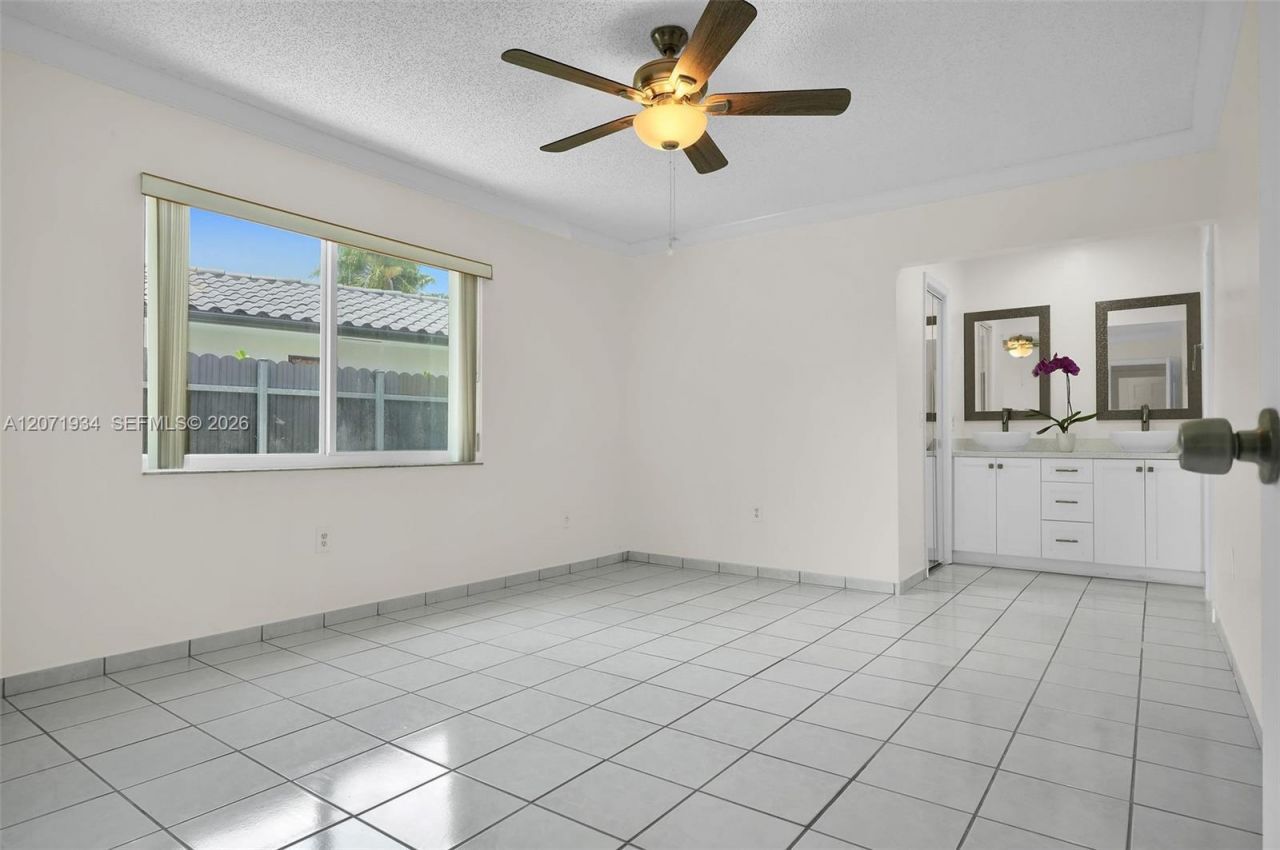 9031 SW 11th St, Miami, FL 33174 Photo