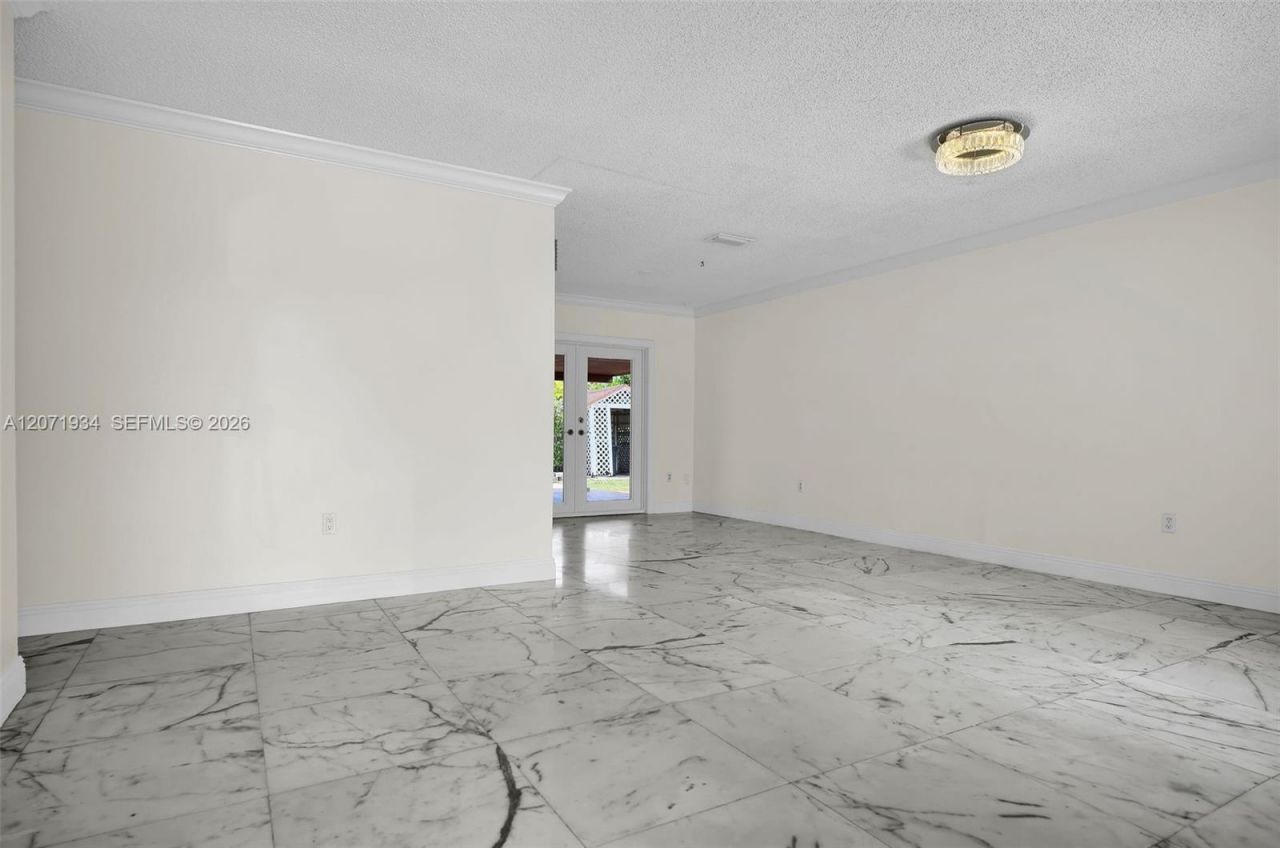 9031 SW 11th St, Miami, FL 33174 Photo