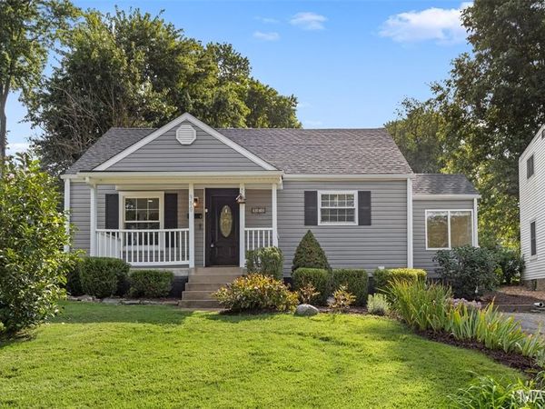 960 Curwood Drive , Crestwood, MO 63126