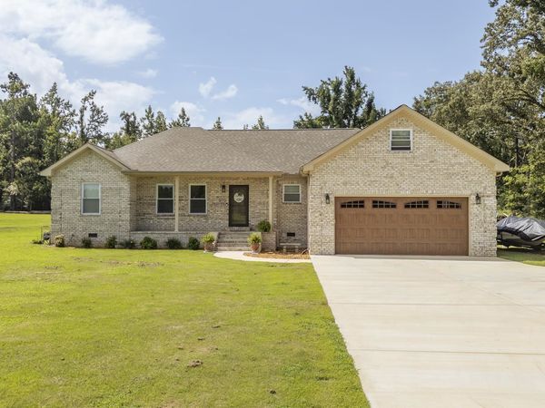 970 DODD DR, Savannah, TN 38372