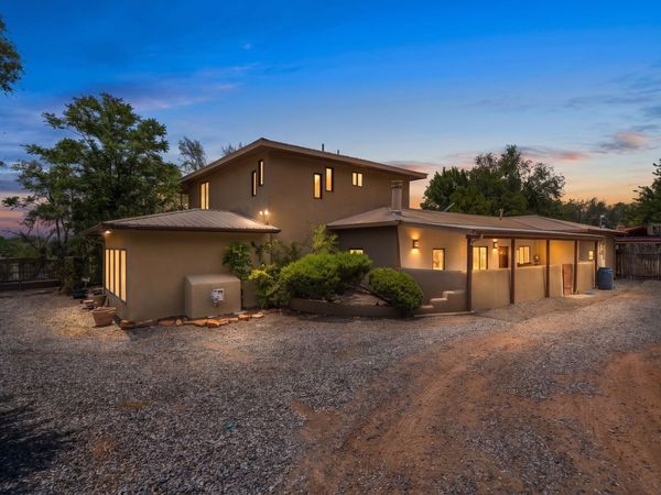 9 Entrada Celedon y Nestora, Santa Fe, NM 87506