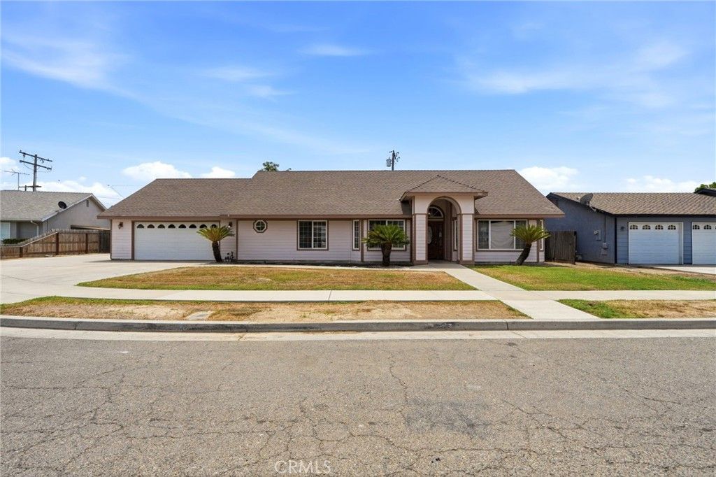 1487 Boyd Court, Tulare, CA 93274 Main Photo