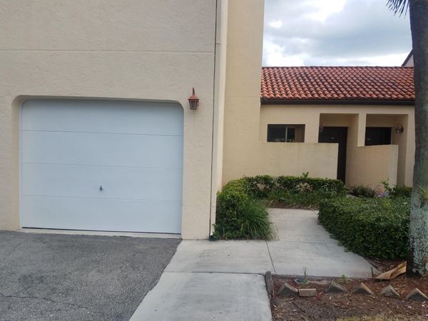 6 Vía De Casas Sur, Boynton Beach, FL 20852