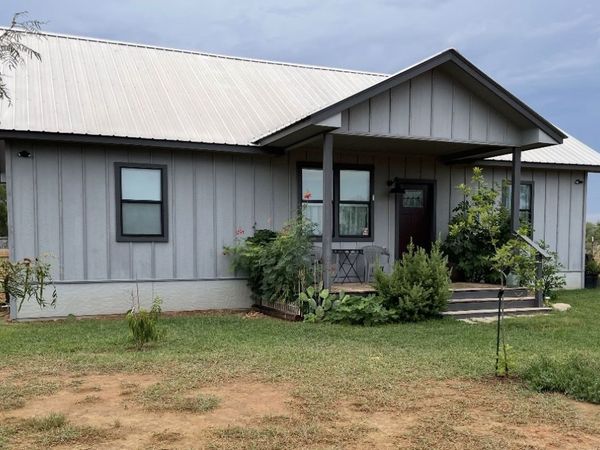 675 County Road 1629, Moore, TX 78057